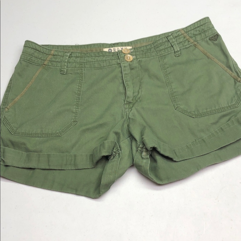 ROXY OLIVE SHORT SHORTS W30 ⭐️